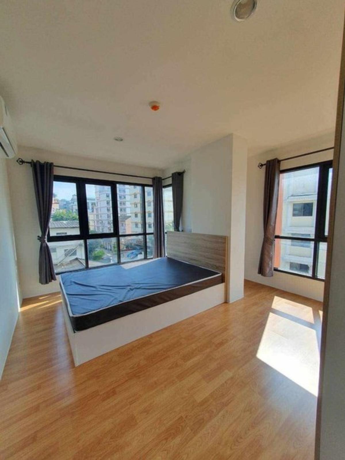(A033912) Vela De Condo UTCC - Vipawadee 2 (A033912) Vela De Condo UTCC - Vipawadee 2