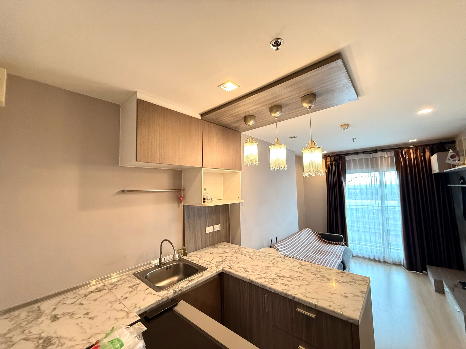 For rent‼️Casa Condo @MRT Samyaek Bang Yai, room size 22 sq m, 1 bedroom, 1 bathroom, 31st floor‼️ New room 💦The room has a washing machine. Fully furnished, ready to move in‼️