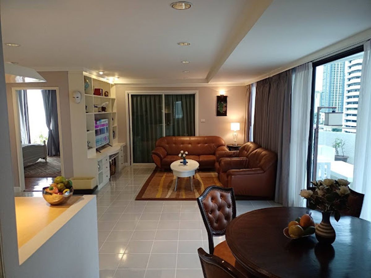 For Sale Supalai Place Sukhumvit 39, near BTS Phrom Phong For Sale Supalai Place Sukhumvit 39, near BTS Phrom Phong