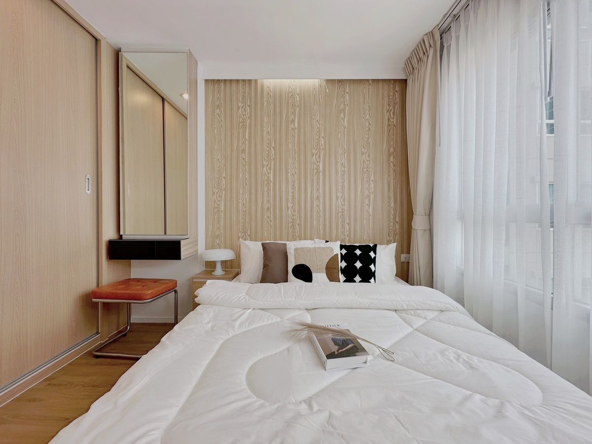Lumphini Place Srinakarin-Hua Mak Condo for sale, beautiful room with new furniture