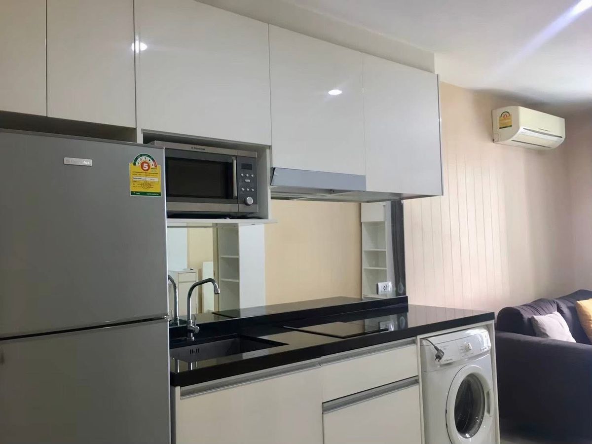 Quick sale Metro Sky Ratchada 2 bedrooms in the heart of Ratchada near MRT Huai Khwang Quick sale Metro Sky Ratchada 2 bedrooms in the heart of Ratchada near MRT Huai Khwang