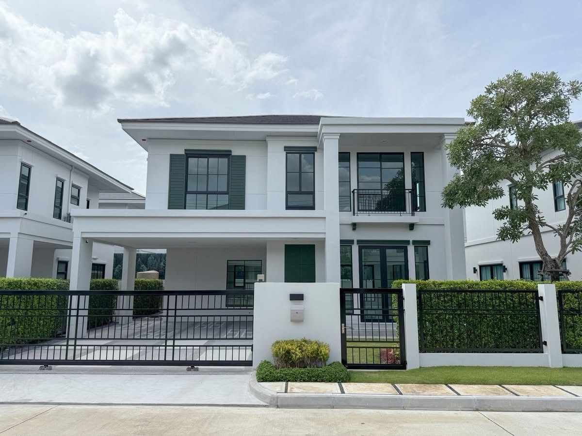 🏡 Setthasiri Watcharapol-Theprak 4 bedrooms, 4 bathrooms, 205 sq.m., only 14.3 million appointments. Watch 📲 095-9299924 (K. Benz)