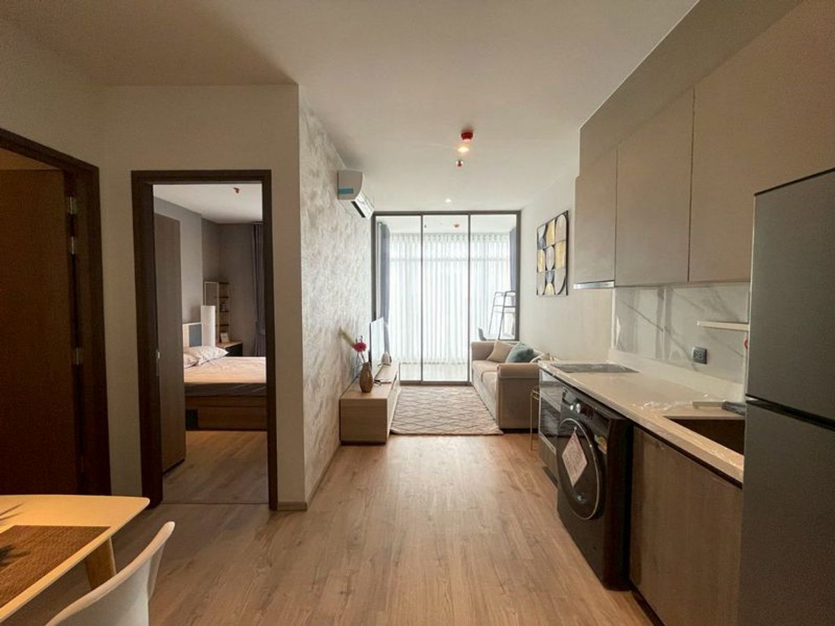 Fifth Avenue rental by the Emporium