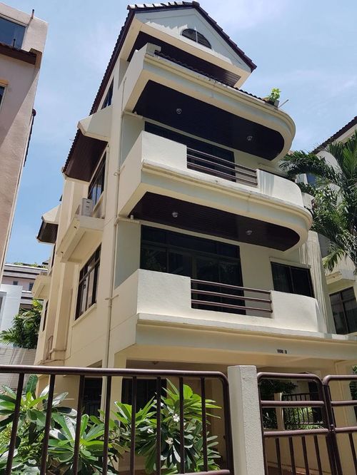 Rent a 4 -story house in Soi Sukhumvit 31, Intersection 2