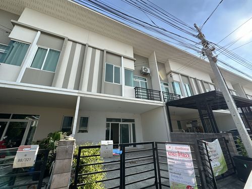 JK2 5778651: Gusto Bangna-Suvarnabhumi