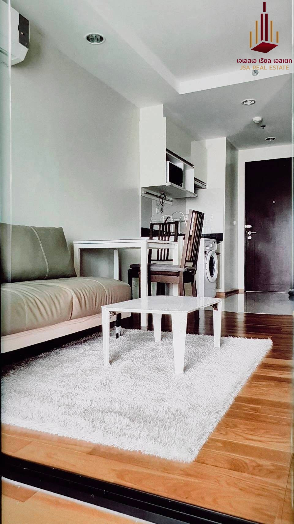 ✨ For Sale: Abstracts Phahonyothin Park Condo ✨ 💰 Only 4,536,000 THB