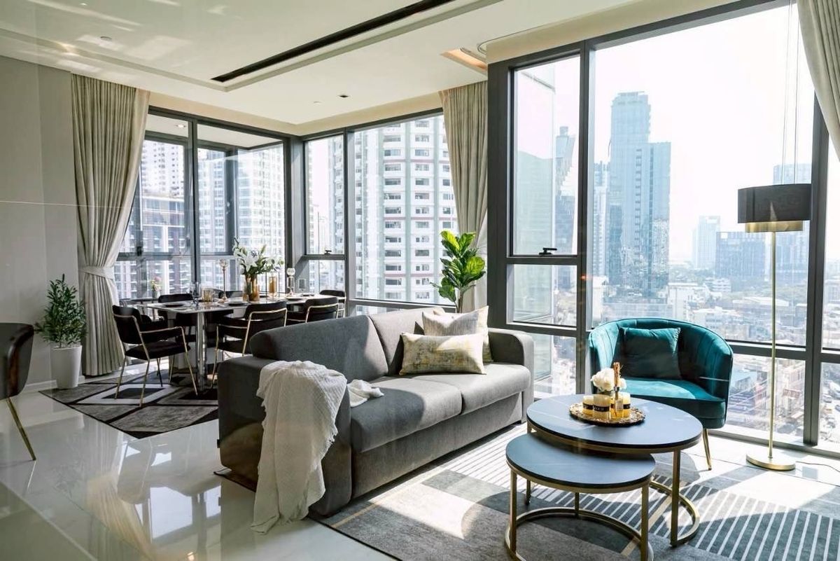 The Bangkok Thonglor, a luxury condo on Thonglor main road, near BTS Thonglor 600 meters.