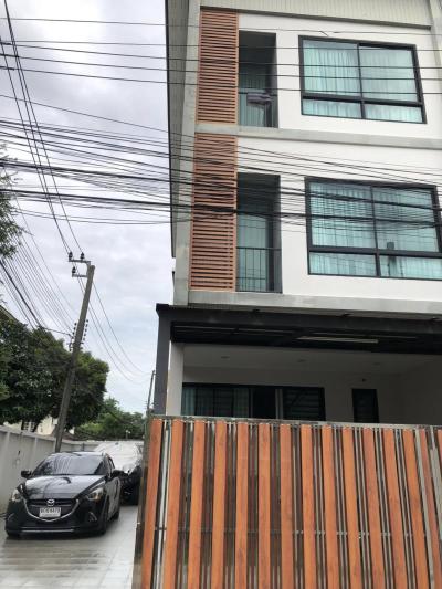 ขายทาวน์โฮม 3 ชั้น ปุณณวิถี 31 42ตรว. บางจาก เขต พระโขนง กรุงเทพ CX-128358