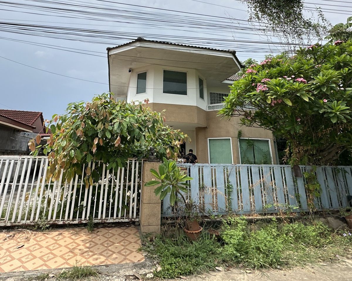 JK 2788389: Outside the Chiang Mai project JK 2788389: Outside the Chiang Mai project