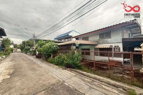 Land for sale with 2 storey house, 37 sq.w. Prachachuen-Ngamwongwan Bang Khen