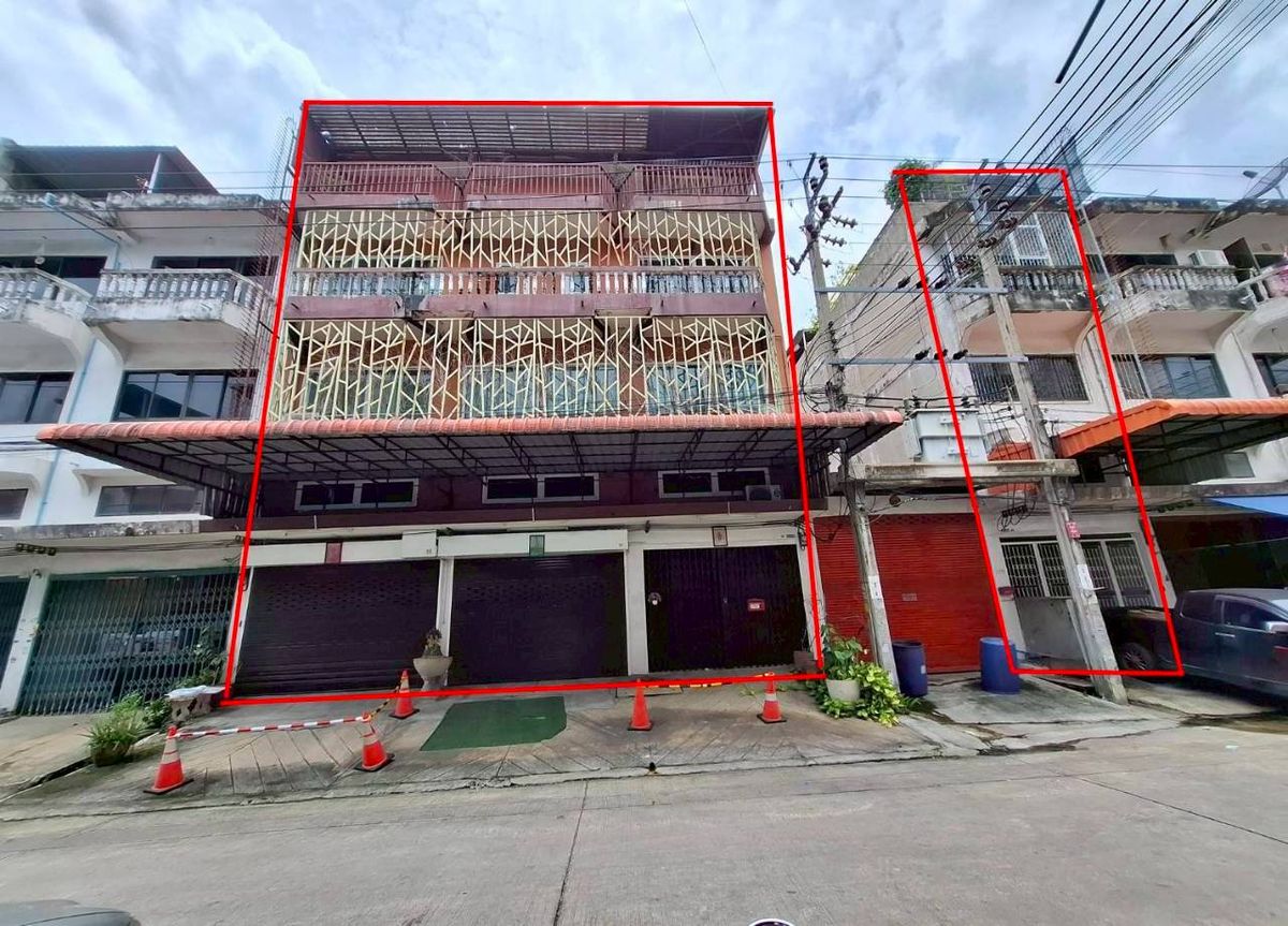 ขายด่วน อาคารพาณิชย์ 3.5 ชั้น 4 คูหา  (ซ.สะแกงาม 35)  ถ. พระราม2  บางขุนเทียน กรุงเทพมหานคร    ราคา 18,500,000  บาท