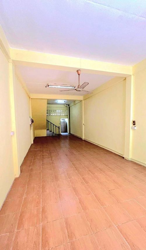 Sell ​​3rd floor commercial building, 14 sq.w., good location near MRT Bang Pho and Yothin Burana School Soi Pracharat Sai 1, Soi 36, Bang Sue Subdistrict, Bang Sue District, Bangkok