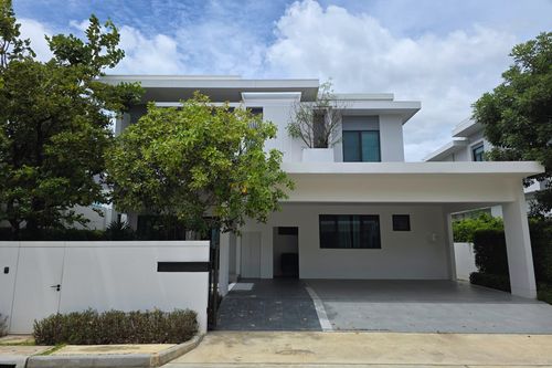 Ready to move modern house for rent mantana Bangna km15 near clubhouse