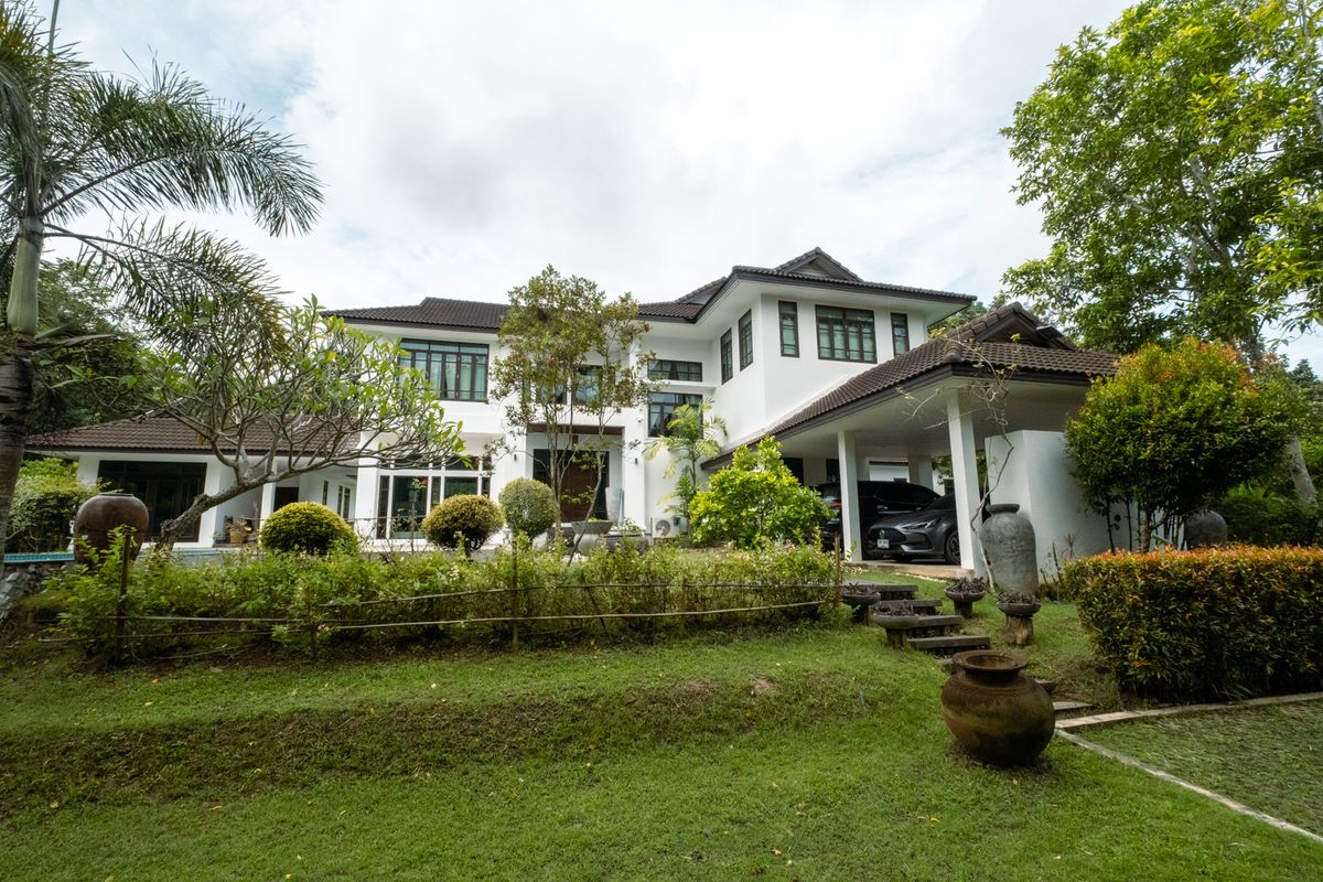Large Residence with Garden Near Prem School for sale  – รูปที่ 2