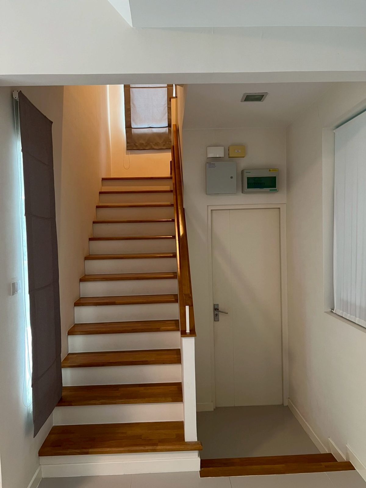 ด่วนราคาพิเศษ บ้านสวยพร้อมอยู่ ให้เช่า Modern 2-Storey House for Rent PET friendly  | โครงการมัณฑนา วงแหวน–อ่อนนุช 3 ใกล้ Mega Bangna – สนามบินสุวรรณภูมิ – มอเตอร์เวย์ เลี้ยงสุนัข–แมวได้ – รูปที่ 3