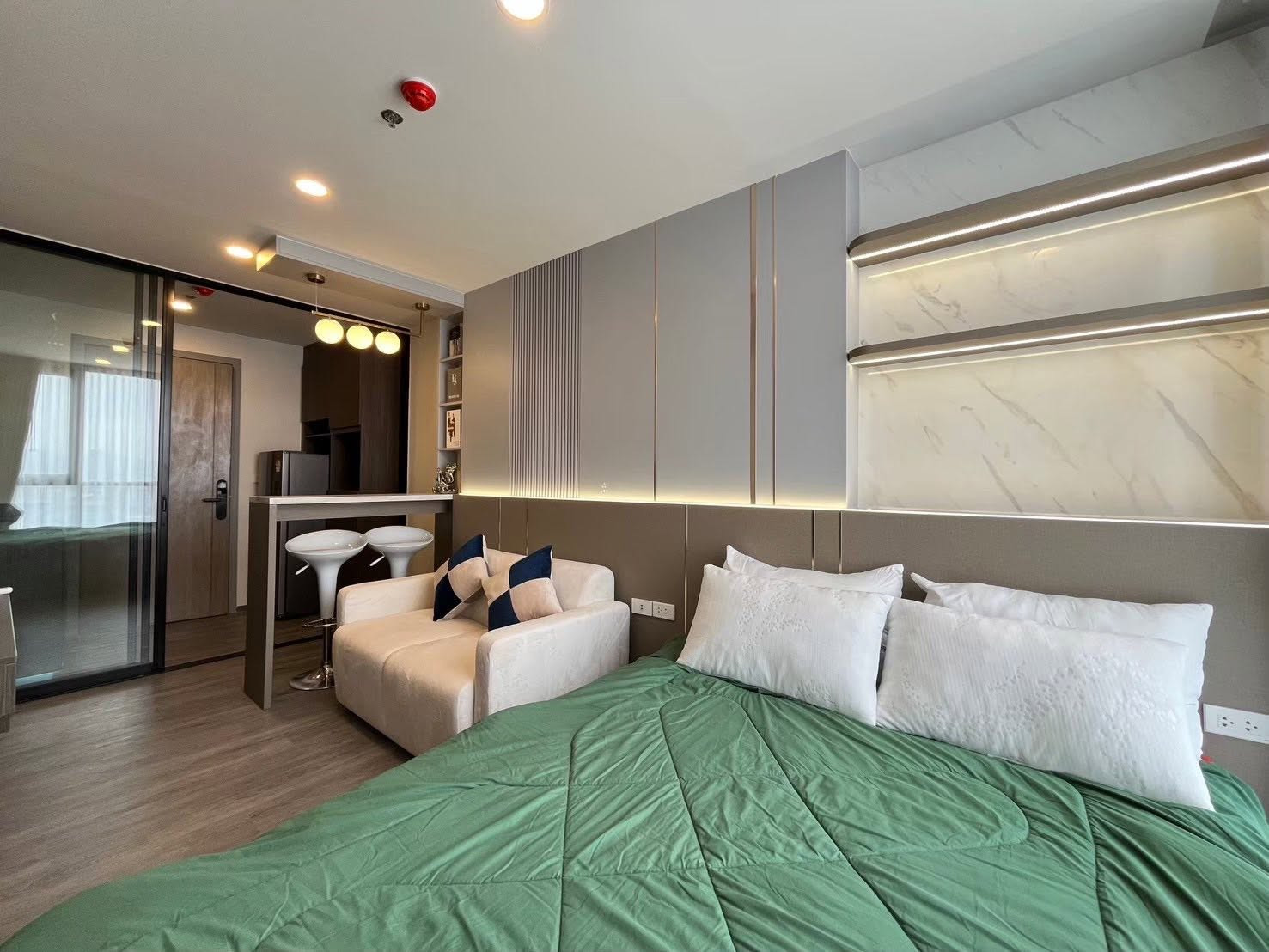 Condo for rent, The Origin, Bang Kapi, beautiful room with complete furniture electrical appliances. Condo for rent, The Origin, Bang Kapi, beautiful room with complete furniture electrical appliances.