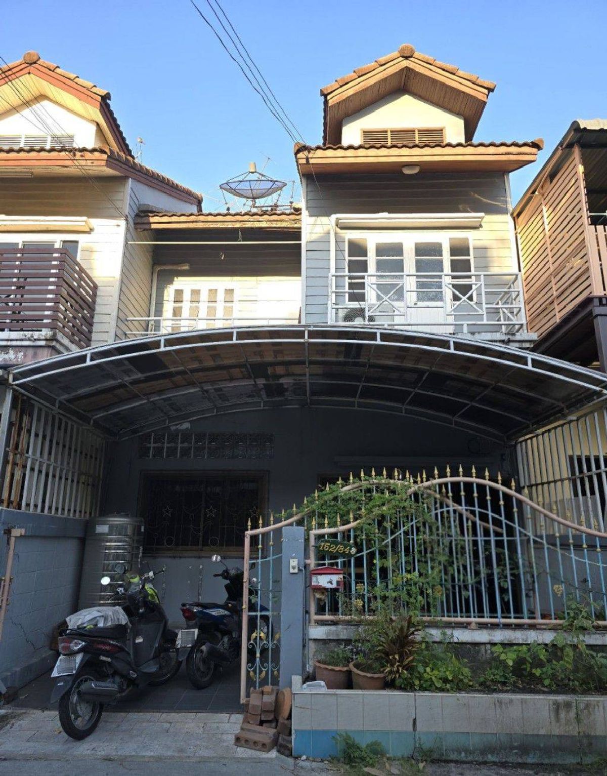 ขายด่วน ทาวน์โฮม 2 ชั้น 19.5 ตร.ว. หมู่บ้านเอื้อประชา ซอยนวลจันทร์56 แยก7  – รูปที่ 2