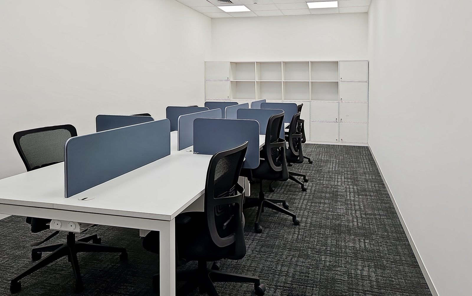 Join a collaborative coworking environment in HQ Serm-Mit Tower Join a collaborative coworking environment in HQ Serm-Mit Tower