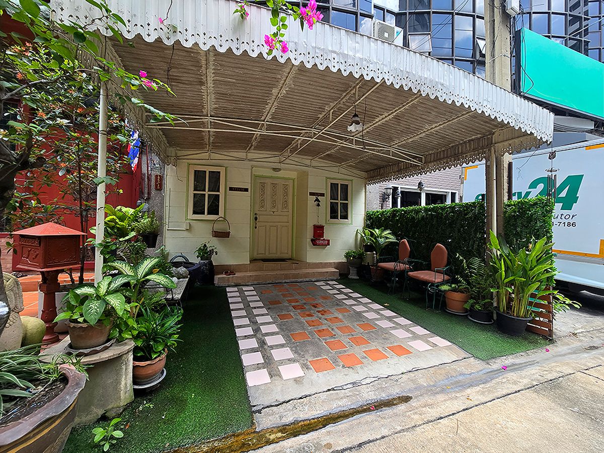 Home Office 4 ชั้นครึ่ง ใจกลางกรุงเทพ (...ลด 4 ล้าน...) Supalai Place Sukhumvit 39 – รูปที่ 3