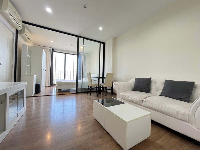 📢📢For Rent The Tree Interchange (1 Bed 36 ตร.ม/12000) ชั้น 17 ติดเกตเวย์/ใกล้ MRT สนใจ Line ID: @atfirm 📢📢For Rent The Tree Interchange (1 Bed 36 ตร.ม/12000) ชั้น 17 ติดเกตเวย์/ใกล้ MRT สนใจ Line ID: @atfirm