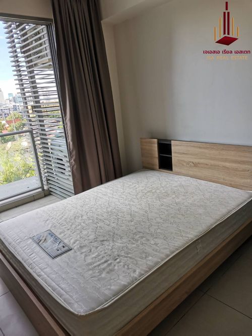✨ For  Rent: The Lofts Ekkamai  Condo ✨  💰 Only 17,000 THB/month
