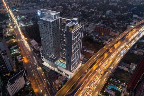 ✨ For Sale: Metris Rama 9 - Ramkhamhaeng Condo ✨ 💰 Only  5,000,000 THB
