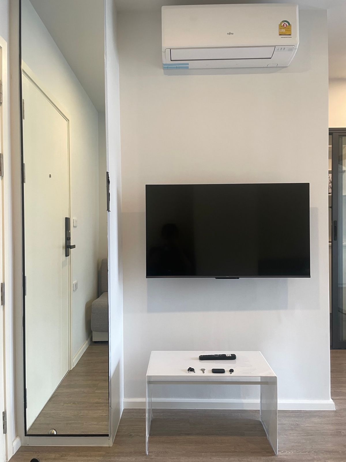 Rental Blue Sukhumvit 89, 1 bed, plus 35 sqm. Fair with electrical appliances. Ready to enter only 18,000 baht/month only Rental Blue Sukhumvit 89, 1 bed, plus 35 sqm. Fair with electrical appliances. Ready to enter only 18,000 baht/month only