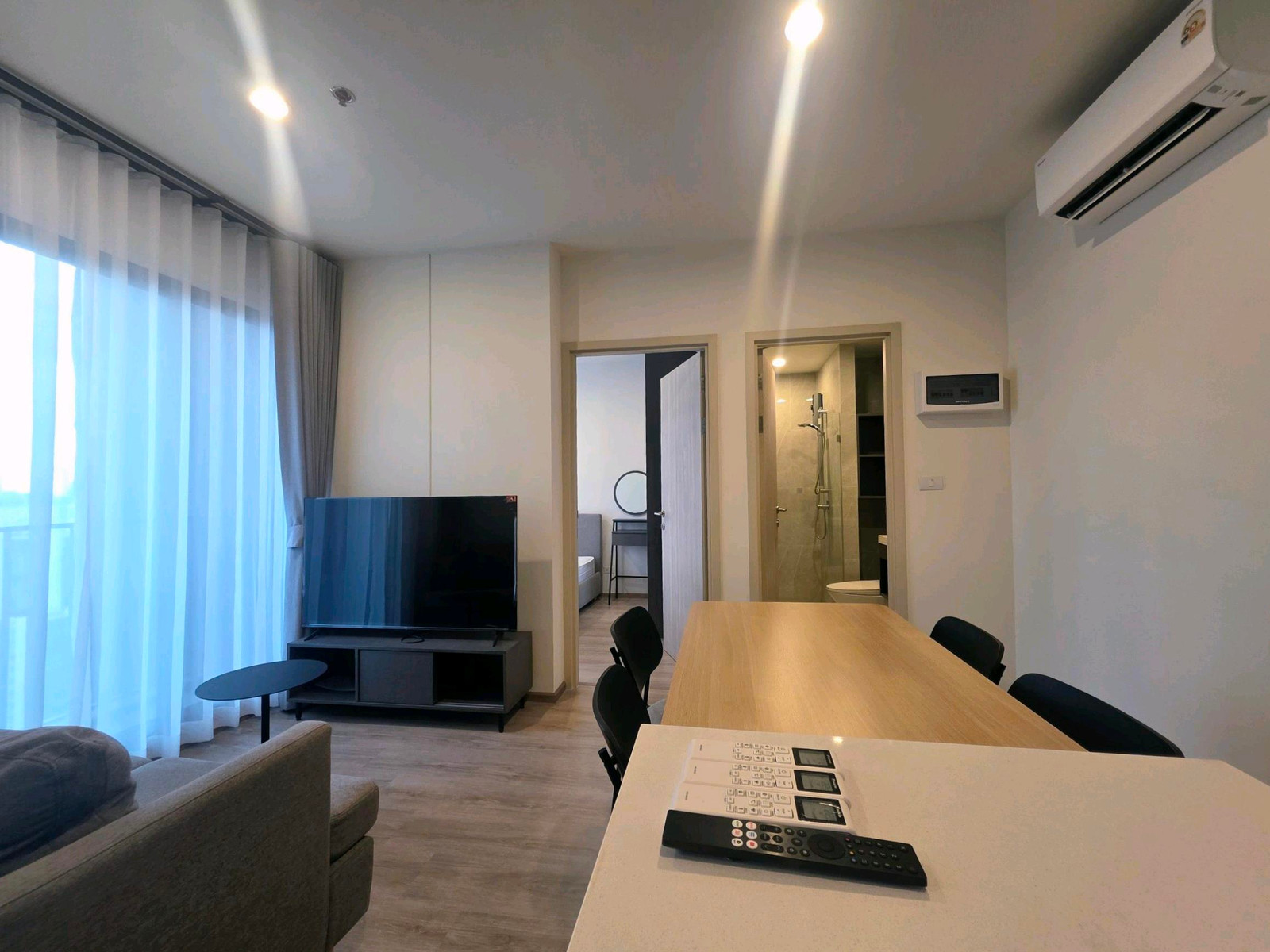 High floor 2 bedroom FOR RENT
