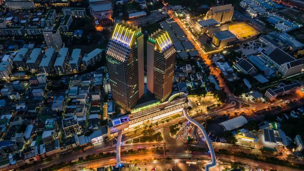 อาคารซีดับเบิลยู ทาวเวอร์ (CW Tower) สำนักงานให้เช่าติดถนนรัชดาภิเษก กรุงเทพฯ ใกล้เดอะ สตรีท รัชดา – รูปที่ 2