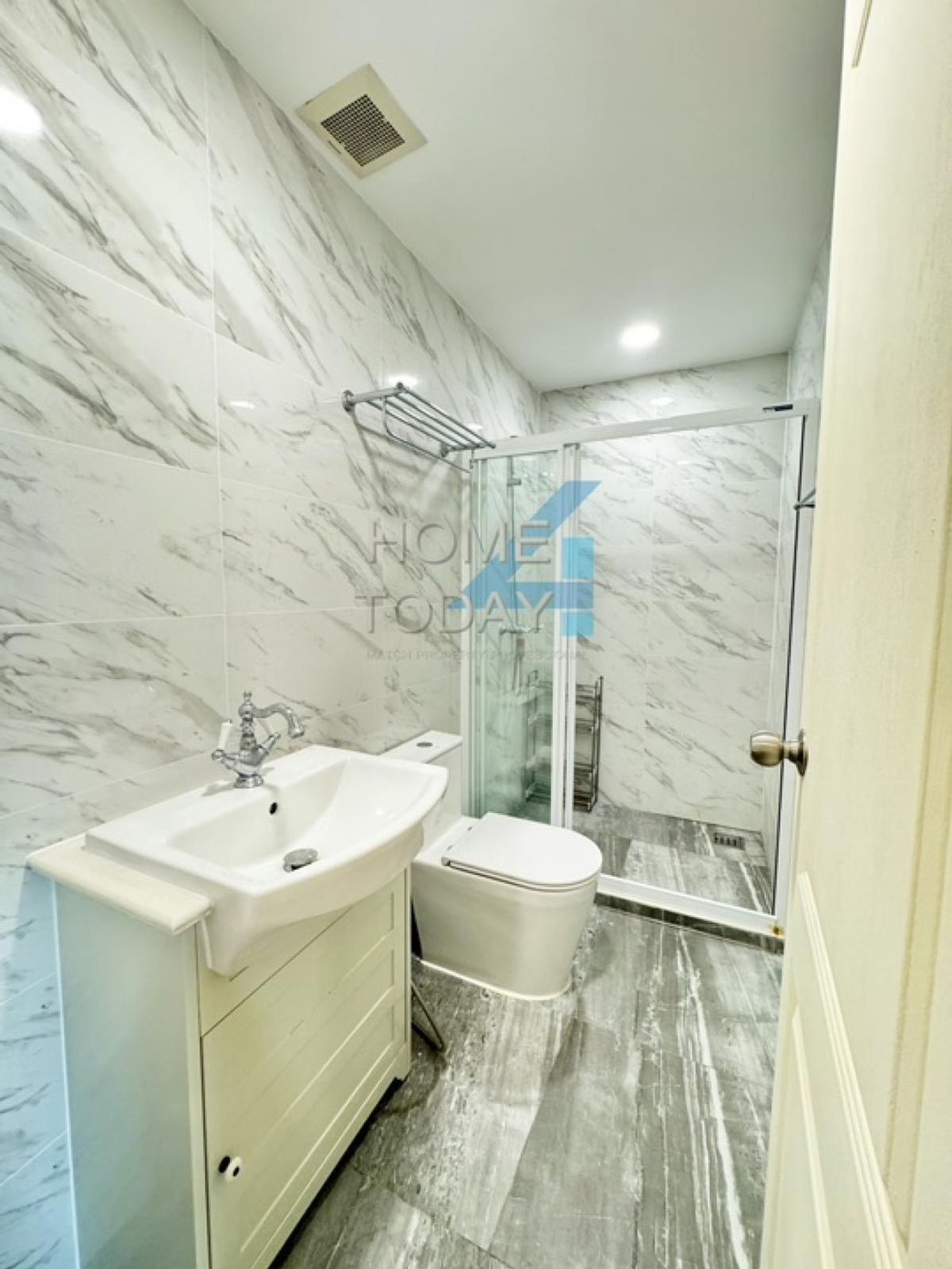 The Crest พหลโยธิน 11 | For Rent ห้องรีโนเวทใหม่ทั้งหมด พื้นที่ 48 ตร.ม. ชั้น 20    – รูปที่ 2