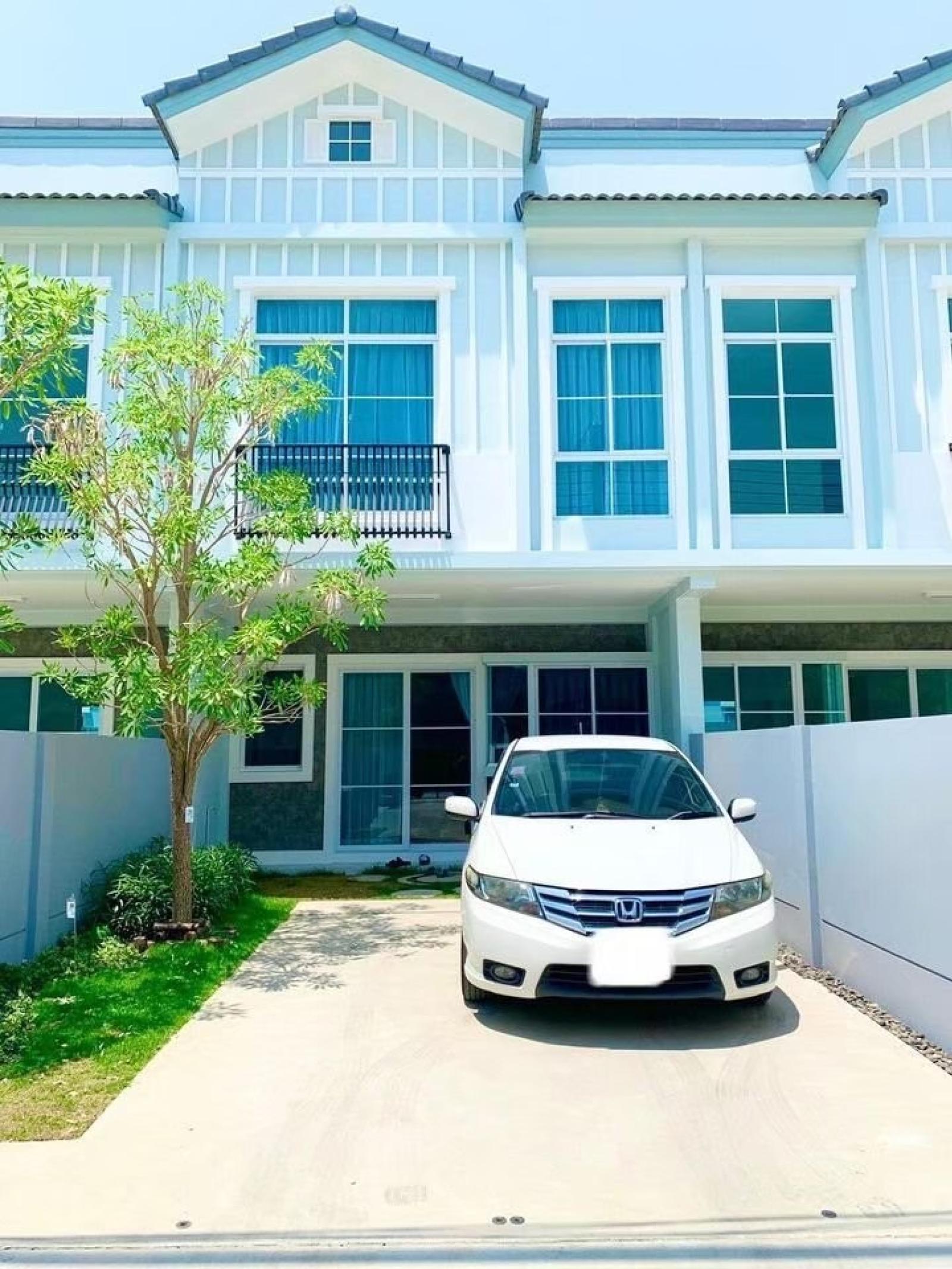 บ้านเดี่ยว 2 นอน 3 น้ำ | สระว่ายน้ำ ใกล้ BTS | บางนา | Eastblue Real Estate บ้านเดี่ยว 2 นอน 3 น้ำ | สระว่ายน้ำ ใกล้ BTS | บางนา | Eastblue Real Estate