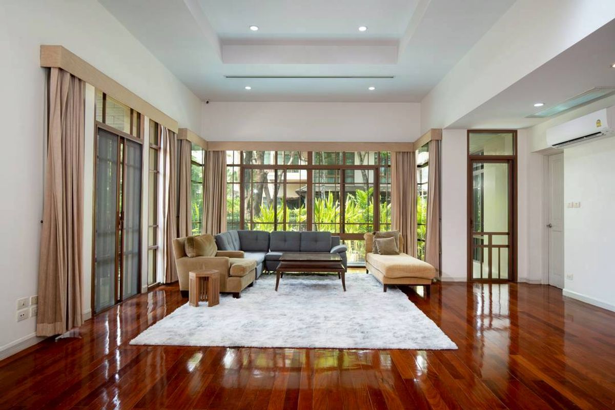 ♣ Luxury house ♣ บ้านเดี่ยว 2 ชั้น 110.00 ตร.ว. | 4 ห้องนอน 5 ห้องน้ำ | ใกล้ BTS สถานีพระโขนง 2 นาที, โรงพยาบาลสุขุมวิท 4 นาที, Gateway เอกมัย 4 นาที ♣ Luxury house ♣ บ้านเดี่ยว 2 ชั้น 110.00 ตร.ว. | 4 ห้องนอน 5 ห้องน้ำ | ใกล้ BTS สถานีพระโขนง 2 นาที, โรงพยาบาลสุขุมวิท 4 นาที, Gateway เอกมัย 4 นาที