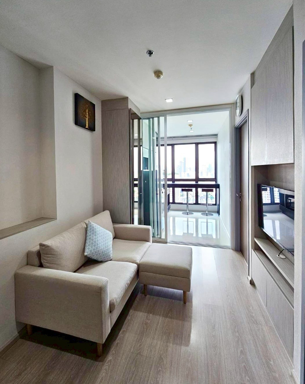 (FOR RENT) 🟢คอนโด RHYTHM 44/1 ห้องสวยตกแต่งอย่างดี 1 นอน 35 ตร.ม. พิเศษ! มีบริการแม่บ้านให้ 2 ครั้ง/เดือน ห้องชั้นสูง วิวโล่ง เฟอร์+เครื่องใช้ไฟฟ้าครบ ㅡ ติด🚆BTS พระโขนง (FOR RENT) 🟢คอนโด RHYTHM 44/1 ห้องสวยตกแต่งอย่างดี 1 นอน 35 ตร.ม. พิเศษ! มีบริการแม่บ้านให้ 2 ครั้ง/เดือน ห้องชั้นสูง วิวโล่ง เฟอร์+เครื่องใช้ไฟฟ้าครบ ㅡ ติด🚆BTS พระโขนง