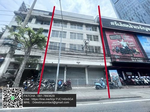 For rent, 3 commercial buildings, gold, Ramkhamhaeng, near the university And a convenient shopping mall in the city of Bangkok