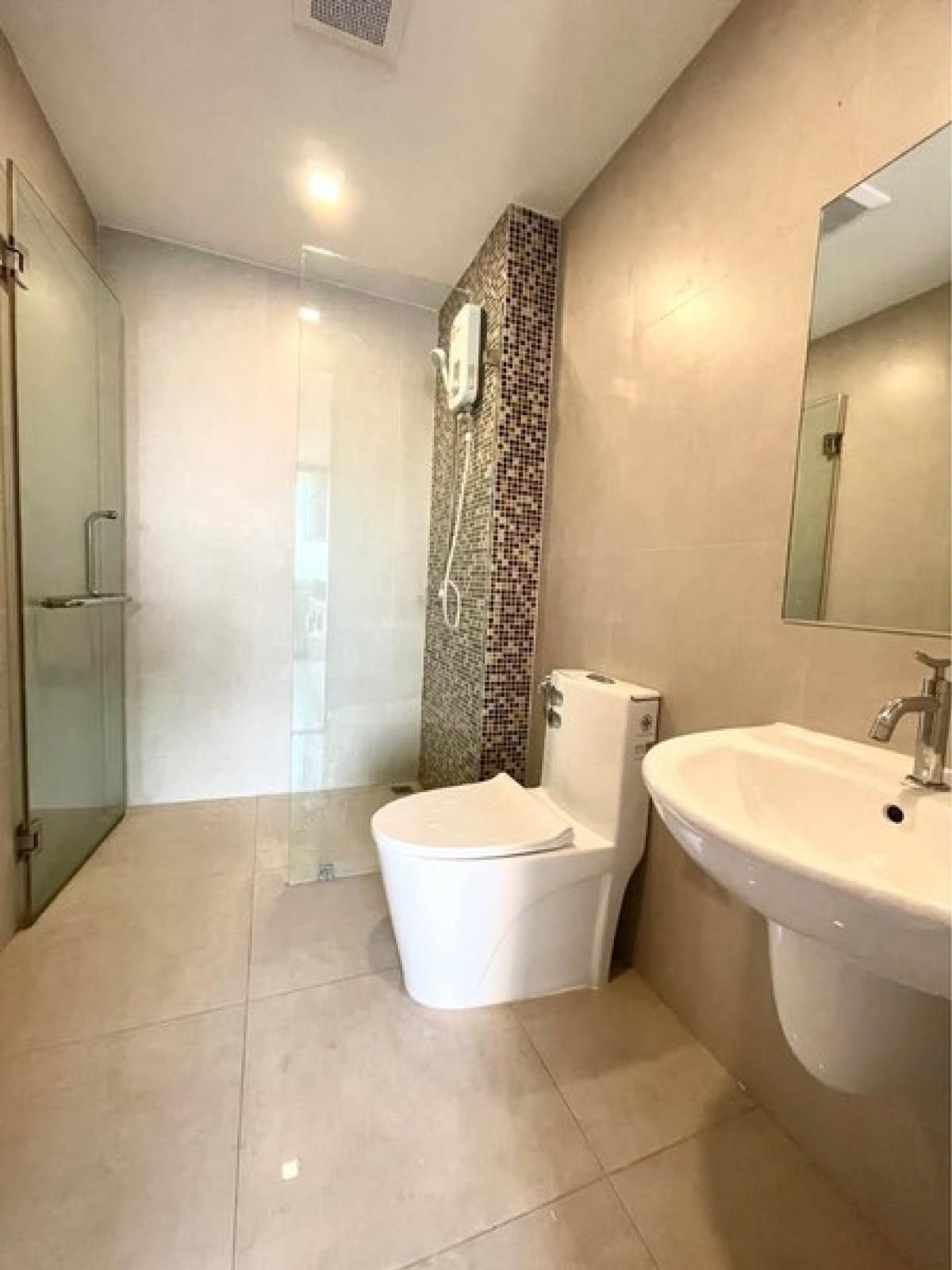 (A033558) RIZZO Condo Bangkang (A033558) RIZZO Condo Bangkang