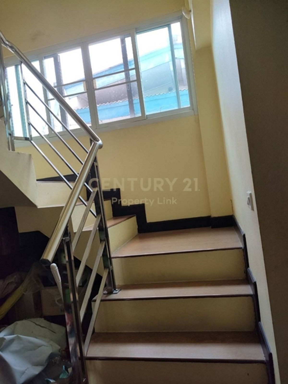 ทาวน์โฮม 3 ชั้น ทำเลอารีย์สัมพันธ์ 3 – เหมาะอยู่อาศัยหรือทำโฮมออฟฟิศ!  No.59-TH-68019 – รูปที่ 3