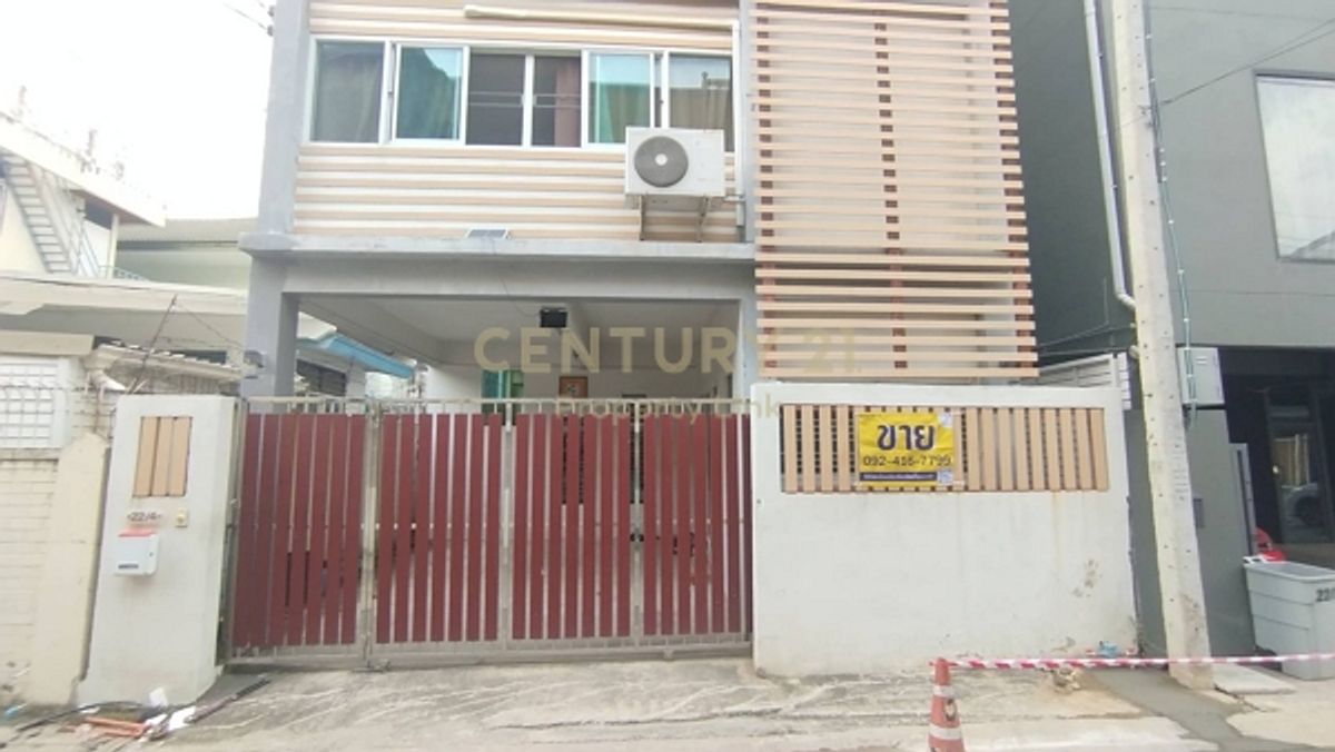 3-storey townhome in Soi Aree Samphan 3 – Perfect for living or home office use No.59-TH-68019 3-storey townhome in Soi Aree Samphan 3 – Perfect for living or home office use No.59-TH-68019
