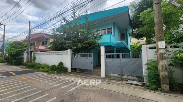 ขายบ้านเดี่ยว 2 ชั้น 4 นอน 3 น้ำ ซ.วิภาวดี 42 / พหลโยธิน 35 / งามวงศ์วาน(ซอยท่านผู้หญิงพหลฯ)