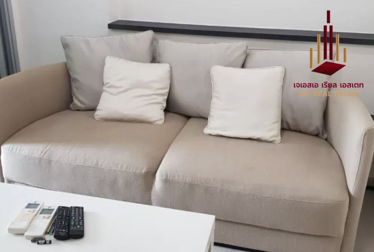 ✨ For Sale: Life Ratchadapisek Condo ✨ 💰 Only 3,600,000 THB ✨ For Sale: Life Ratchadapisek Condo ✨ 💰 Only 3,600,000 THB