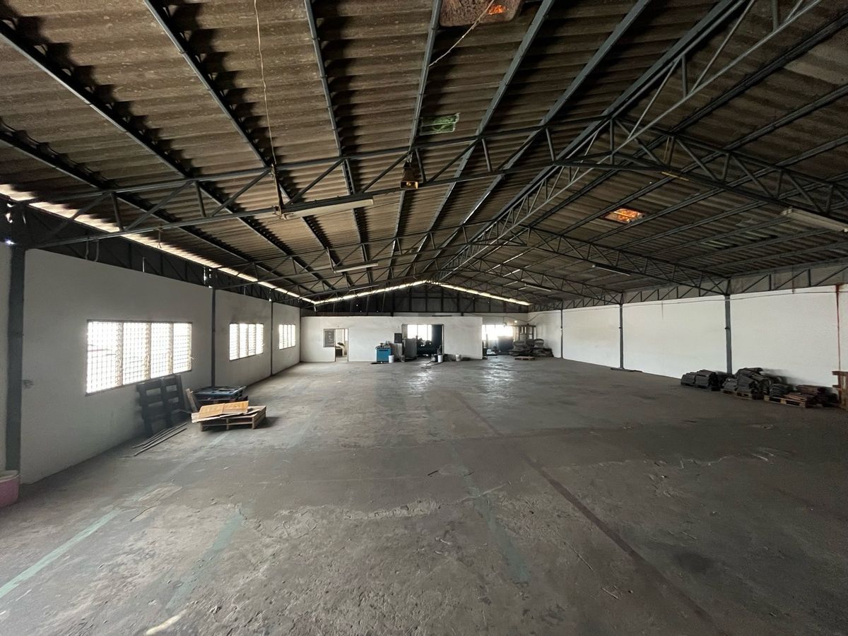 3 -storey factory rental 2400 sqm. 3 -storey factory rental 2400 sqm.