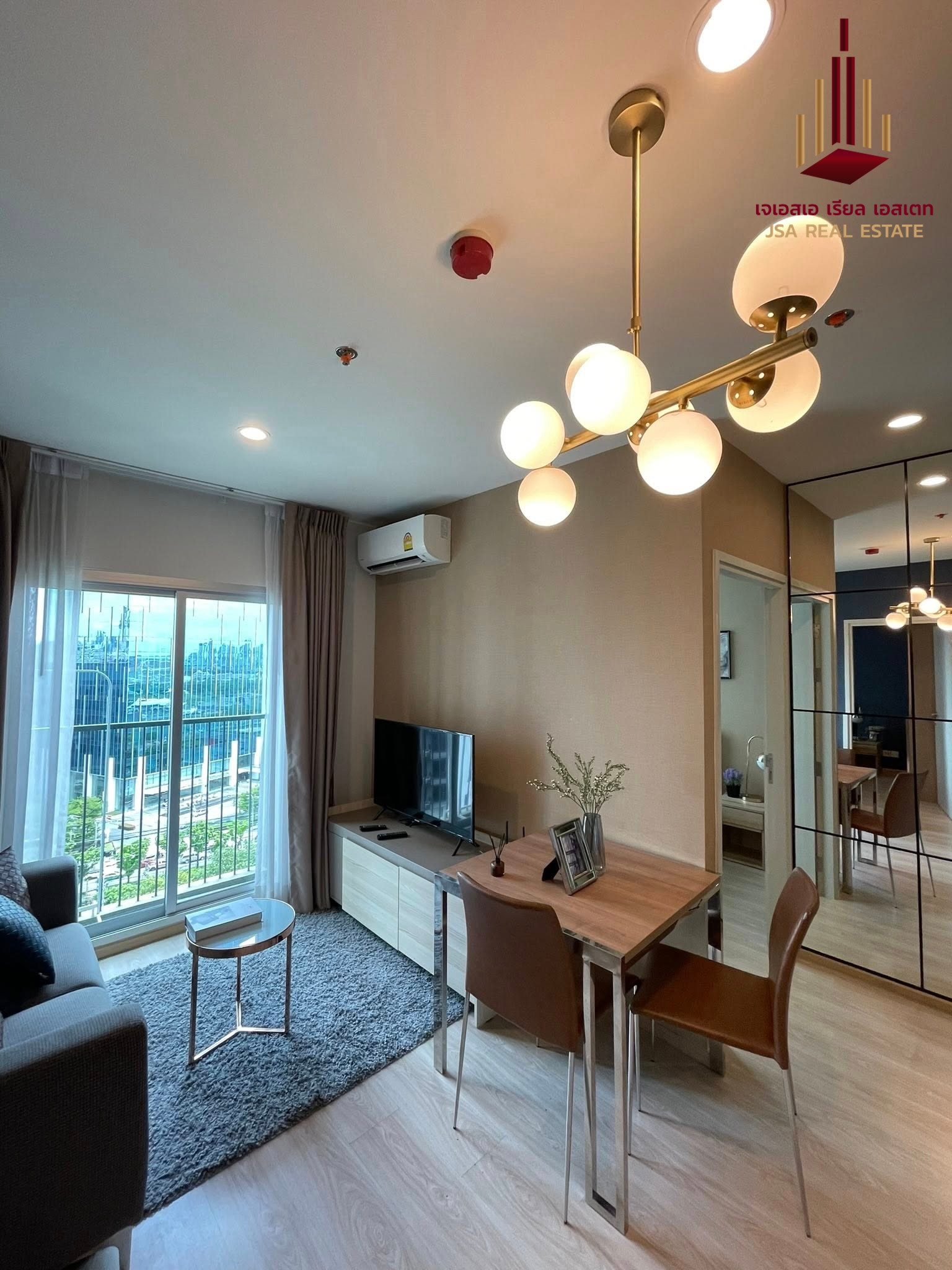 ✨ For Sale: Noble Revolve Ratchada 2 Condo ✨ 💰 ONLY 5,690,000 THB