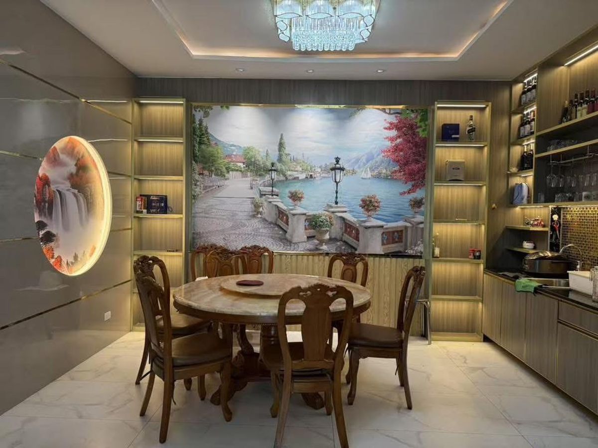 ♦ Prime Location ♦ Detached house 2 storey | 70.00 sq.w., 246.00 sq.m. | 6 bedrooms, 5 bathrooms | Near MRT Si Thepha 5 minutes, JAS Urban Srinakarin 7 minutes, Mega Bangna 12 minutes
