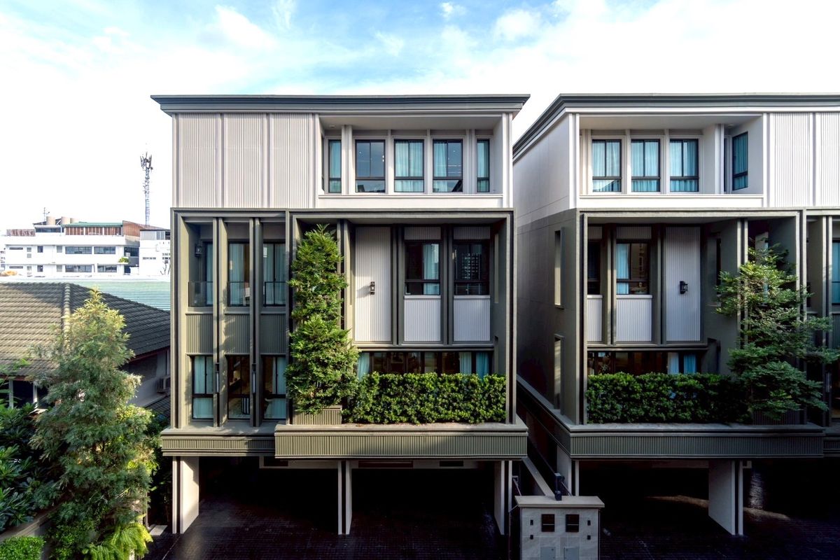 Lavista Prestige Village Ekkamai 10 บ้านเดี่ยวหรูระดับ Luxury แต่งสวย 4 ห้องนอน มีลิฟต์ส่วนตัวทุกหลัง บรรยากาศเงียบสงบ ใจกลางเอกมัย Lavista Prestige Village Ekkamai 10 บ้านเดี่ยวหรูระดับ Luxury แต่งสวย 4 ห้องนอน มีลิฟต์ส่วนตัวทุกหลัง บรรยากาศเงียบสงบ ใจกลางเอกมัย