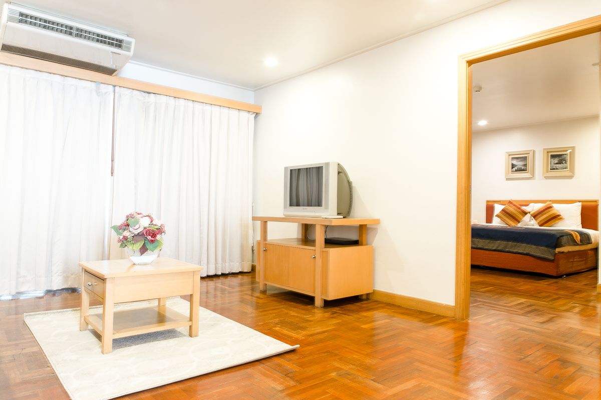 Rent 1 bedroom 65 sq.m.