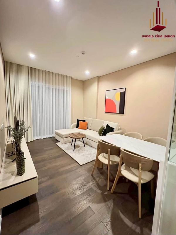 ✨ For Rent: The Saint Residences Condo ✨  💰 Only 40,000 THB/month