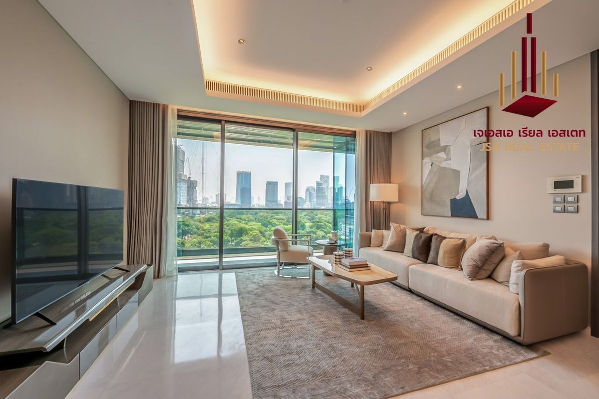 ✨ For Sale: Sindhorn Tonson Condo ✨  💰 Only 21,900,000 THB