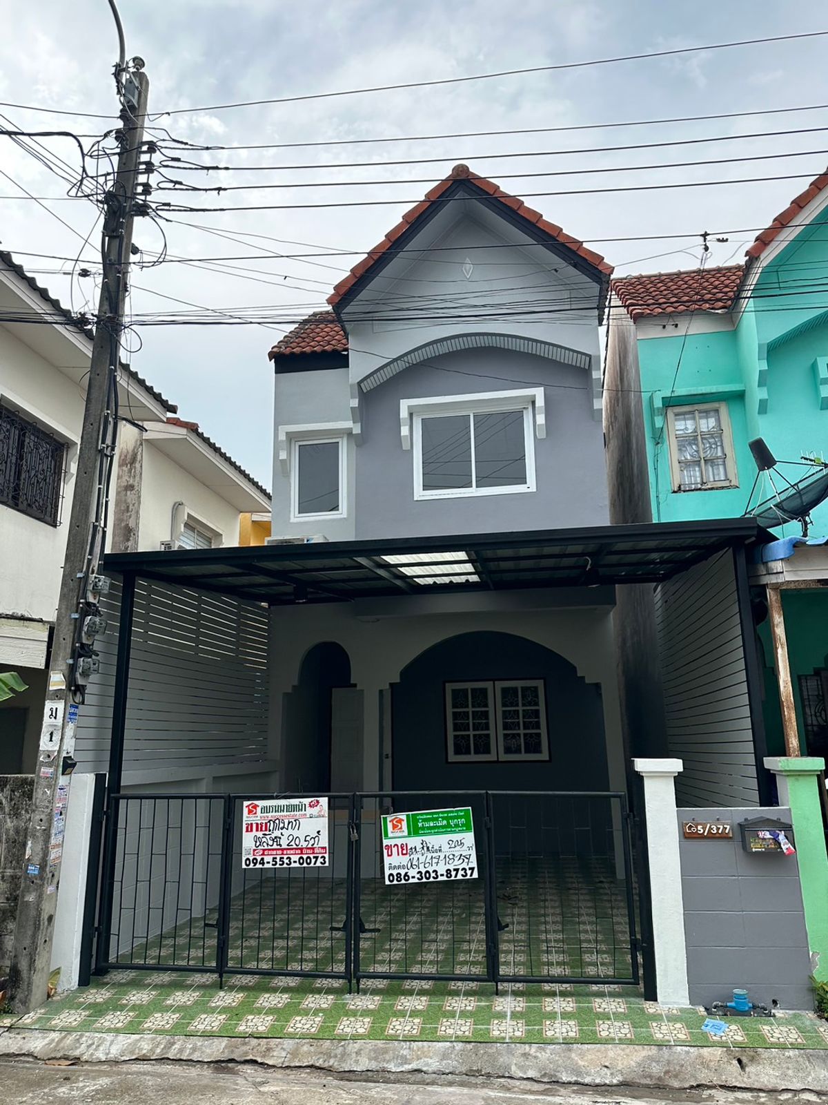 ให้เช่า  ทาวน์เฮาส์ 2 ชั้น  20.5 ตร.วา  หมู่บ้านนันทวัน 5 ซ.เลียบวารี11 บ้านมี 2ห้องนอน  2 ห้องน้ำ