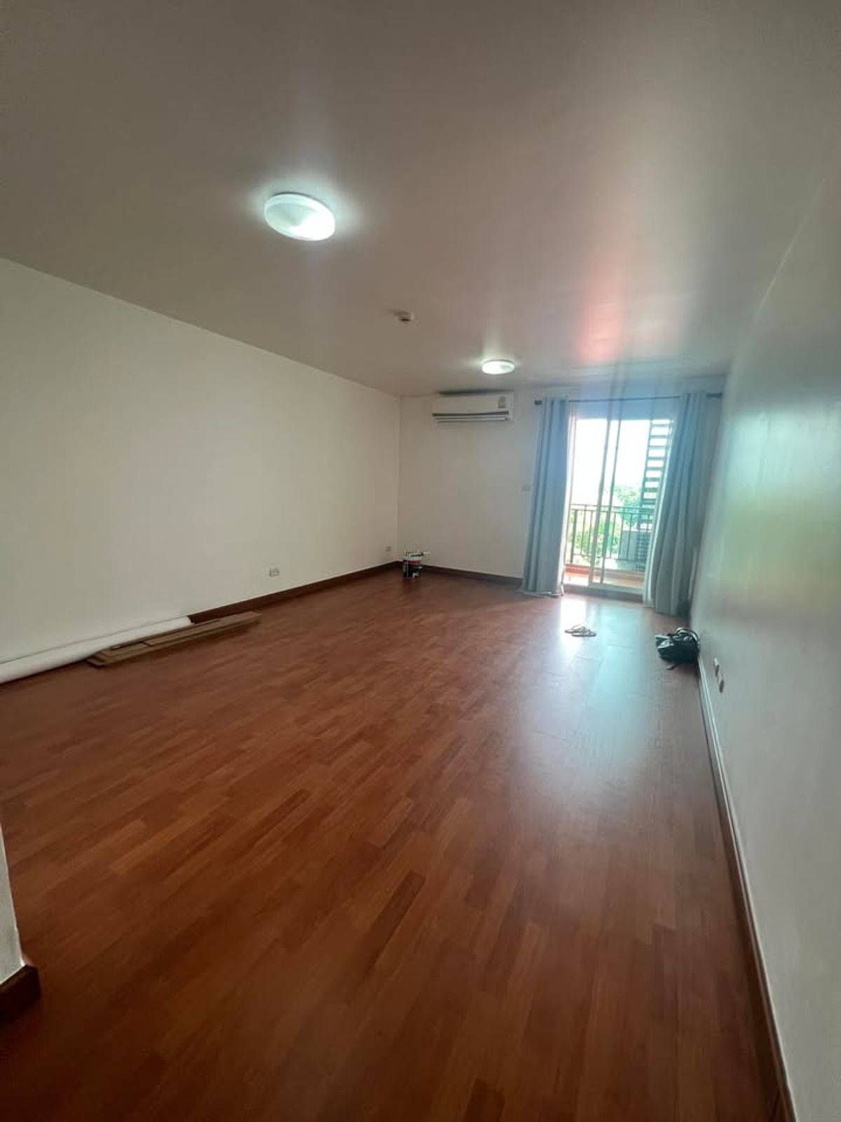 Special price empty room Very worth !!