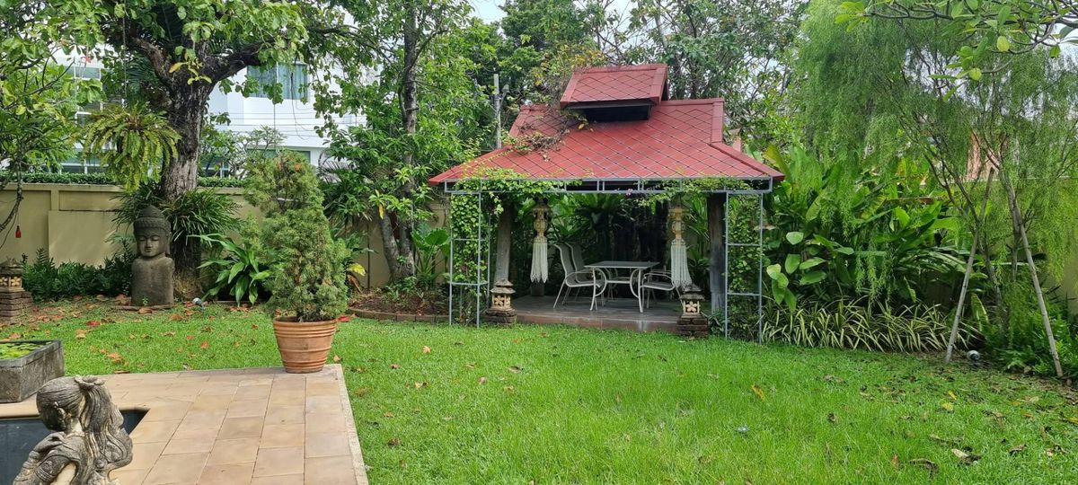 ขายบ้านเดี่ยว หลังมุม  5 นอน 5 น้ำ ม. วินด์มิลล์ (Windmill Village) พท.ใช้สอย 450 ตรม. ขนาด 300 ตรว.พร้อมเฟอร์  ใกล้สนามกอร์ฟฯ ราคา 55,000,000 บาท – รูปที่ 3