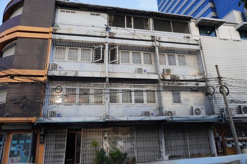 ให้เช่าอาคาร 4 ชั้น ใกล้บีทีเอสเอกมัย เหมาะสำหรับทำคลินิก สปา โรงแรม